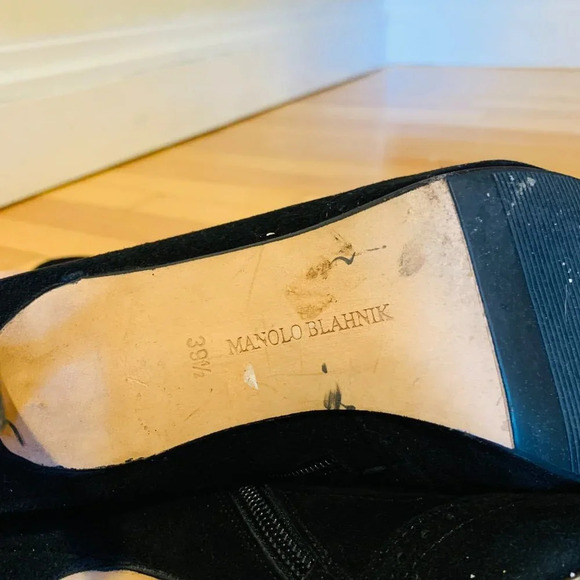 MANOLO BLAHNIK Black Suede Low Heel Boots EUR 39.5 $1695 - Picture 7 of 16